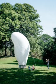 Oplev installationen ‘Ven’ af Simon Hjermind Jensen